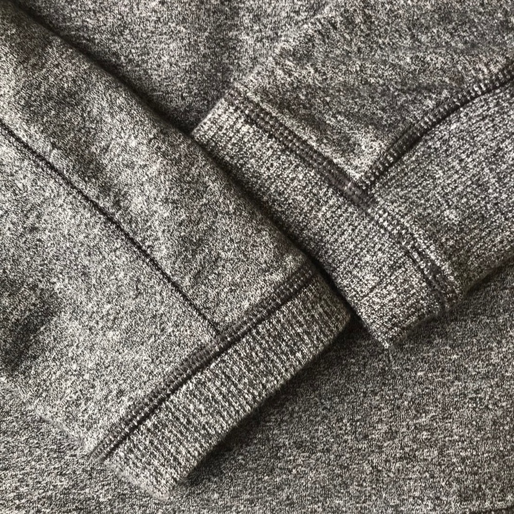 Lululemon Exhalation Pullover II
Heathered - Picture 10 of 11
